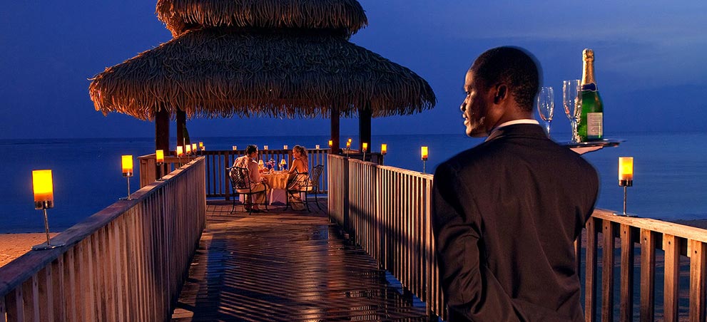 sandals-romantic-dining